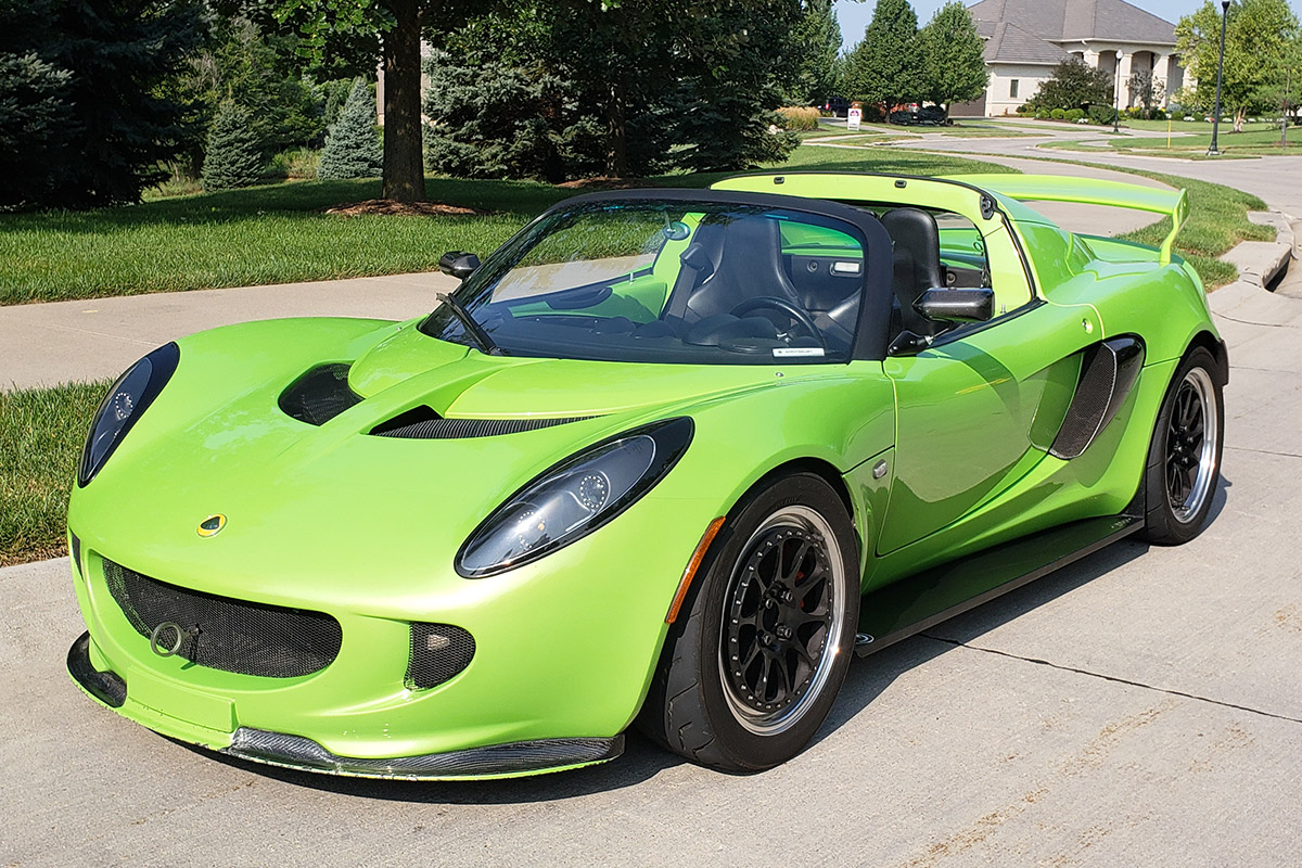 2005 Lotus Elise Roadster - Valve and Piston